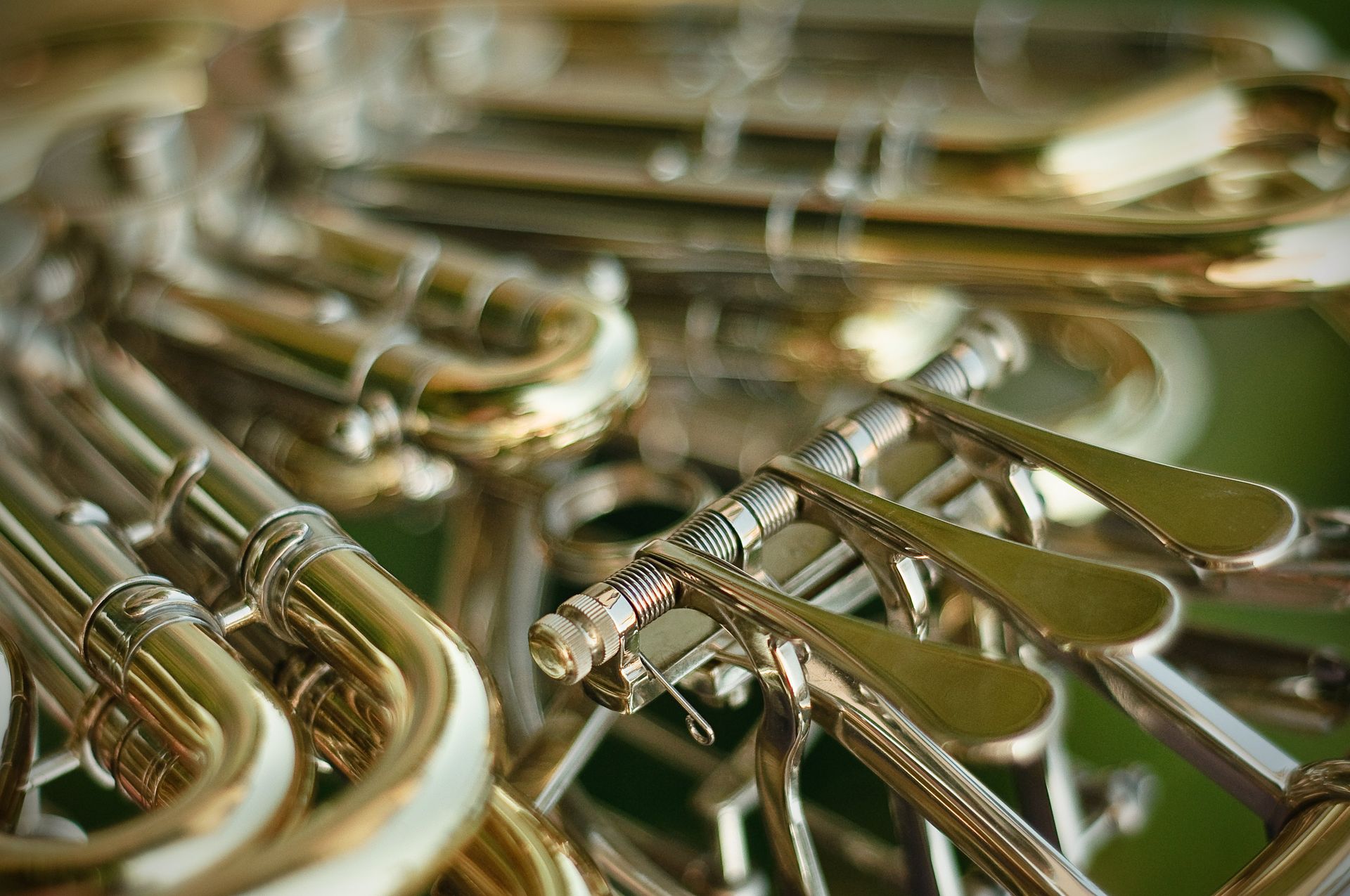 the-french-horn-4559957-1920w.jpeg
